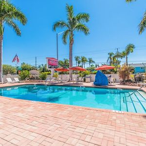 Hibiscus Suites - Sarasota